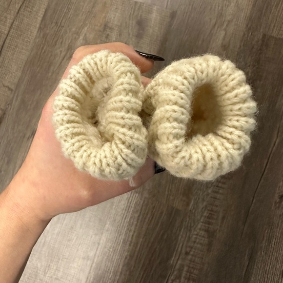 Infant Baby Girls Beanie / Winter Hats 4-Pack Bundle NWOT - Picture 7 of 8